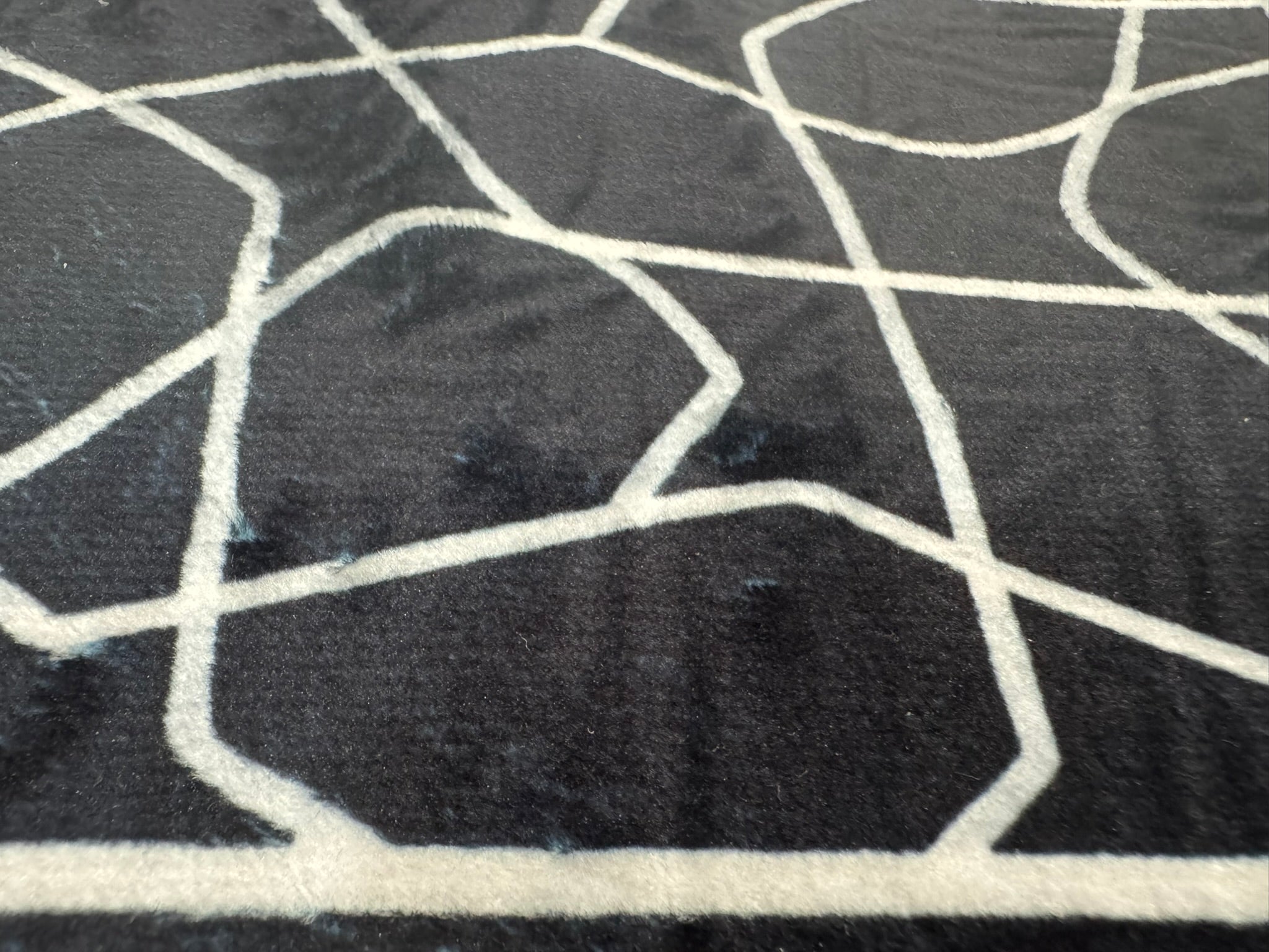 Alfombra de Rezo “Cúpula de la Roca – Edición Negra” | Elegancia, Fe y Solidaridad