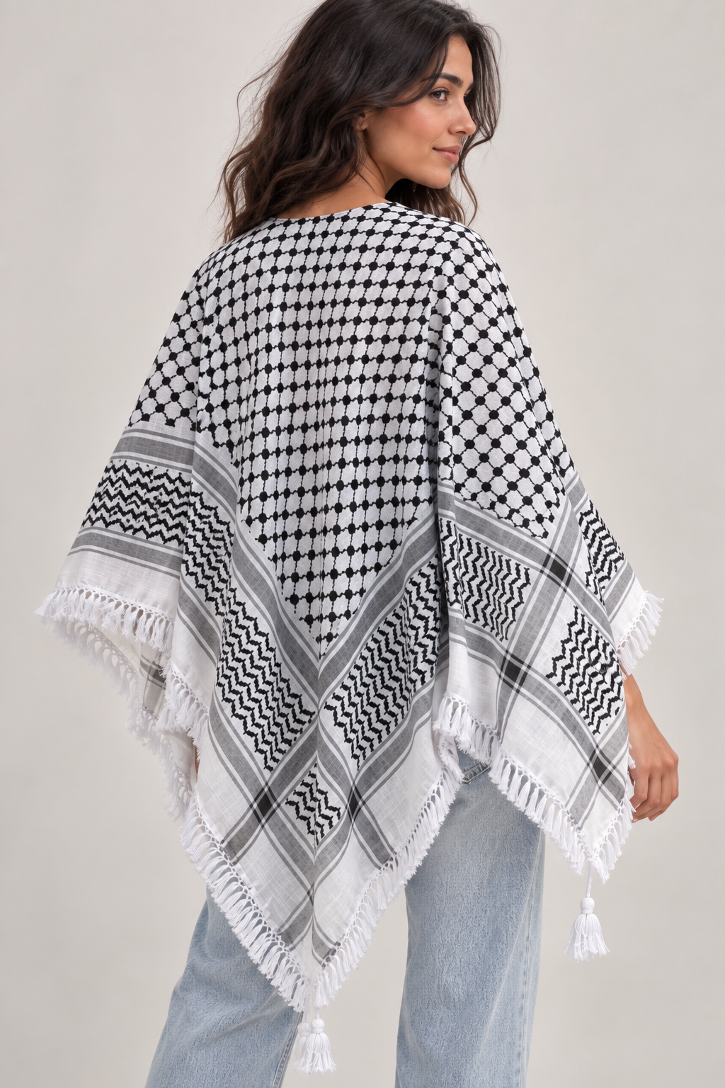Poncho Kufiya con Tatreez Palestino