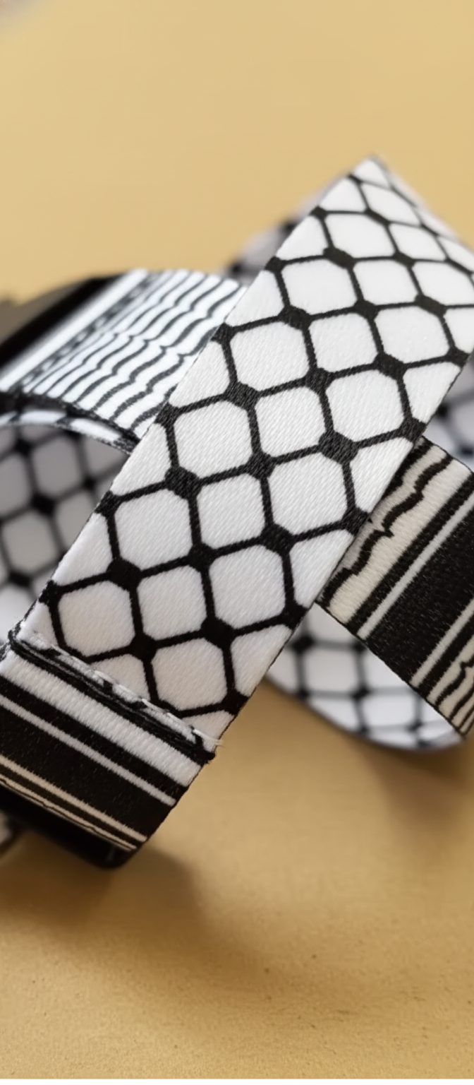 Lanyard Solidario Palestina – Diseño Keffiyeh (Rojo y Blanco)